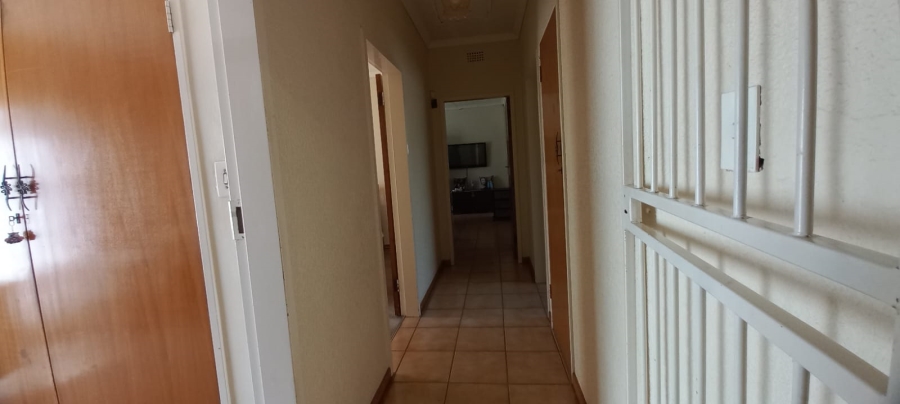 3 Bedroom Property for Sale in Flamwood North West